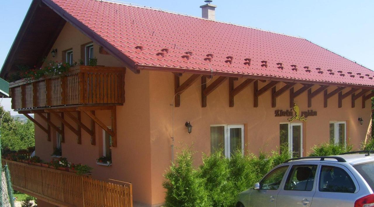 Penzion Zlata Rybka Podhajska Ngoại thất bức ảnh